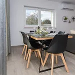 Vila Intrade Velika Cista (Sibenik-Knin)