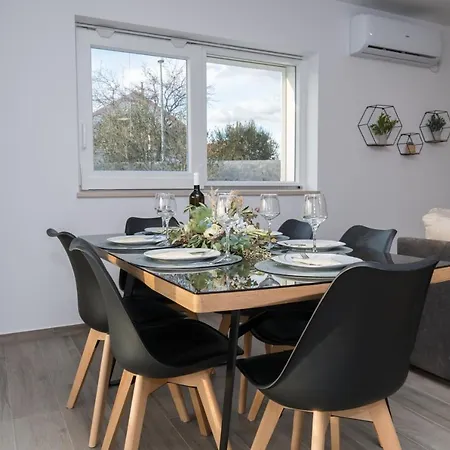 Intrade 빌라 Velika Cista (Sibenik-Knin)