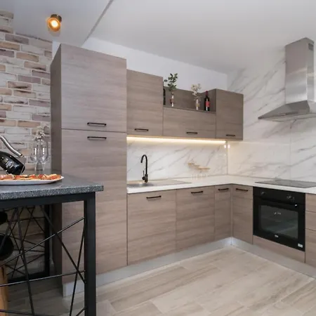 Intrade * Velika Cista (Sibenik-Knin)