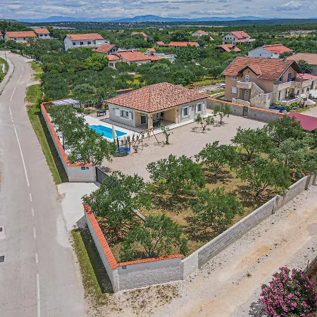 Intrade * Velika Cista (Sibenik-Knin)