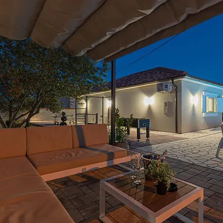 Βίλα Intrade Velika Cista (Sibenik-Knin)