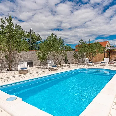 Intrade Velika Cista (Sibenik-Knin)