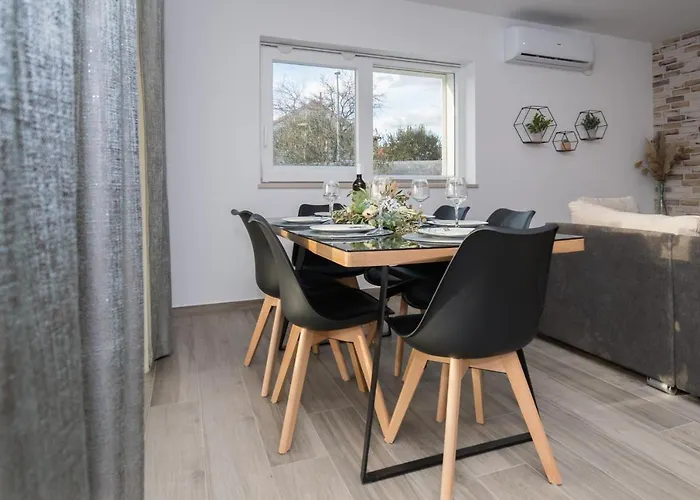 Villa Intrade Velika Cista (Sibenik-Knin)