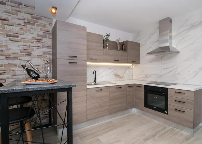 Intrade * Velika Cista (Sibenik-Knin)