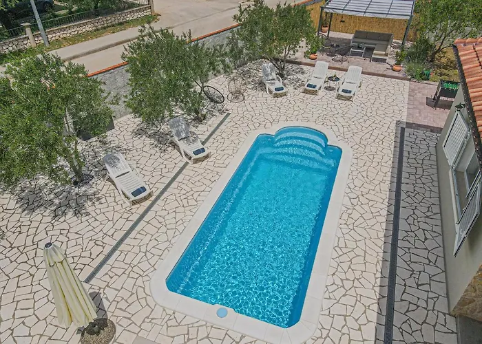 Intrade * Velika Cista (Sibenik-Knin)