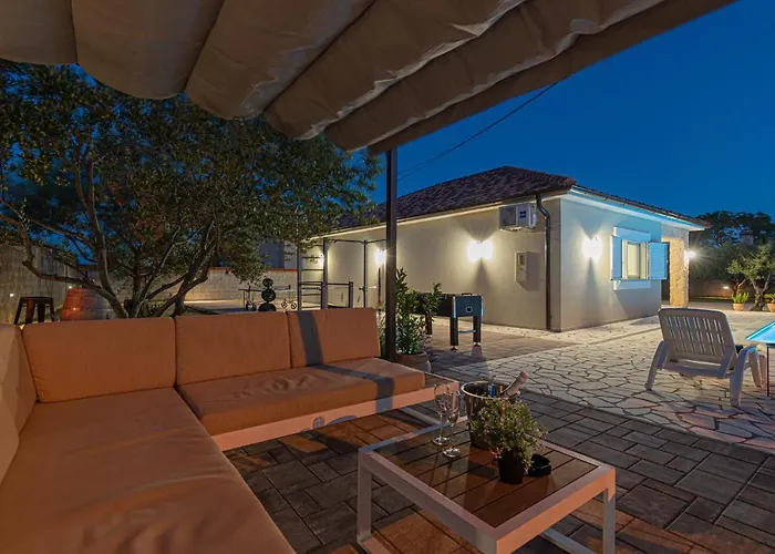 Villa Intrade Velika Cista (Sibenik-Knin)