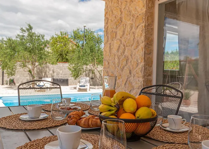 Intrade Velika Cista (Sibenik-Knin)