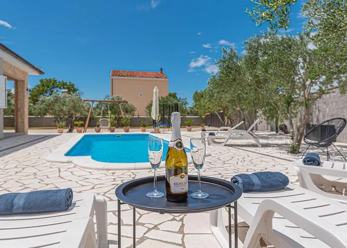 Intrade * Velika Cista (Sibenik-Knin)